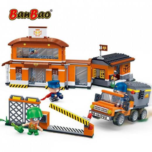 Banbao Constructor Station (622 Pieces)
