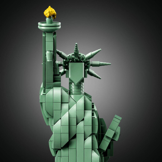 LEGO Architecture Statue of Liberty Model Building Set, 1685 Pieces