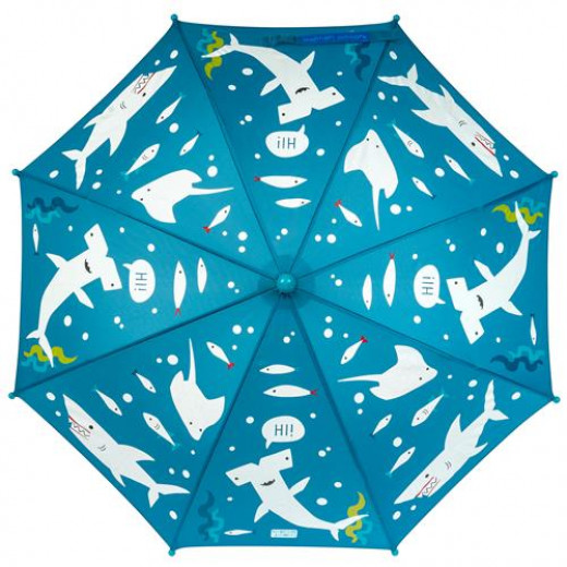 مظلة متغيرة اللون، بتصميم القرش من ستيفن جوزيف