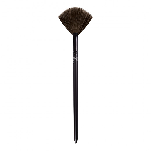 Makeup Factory Highlighter Brush