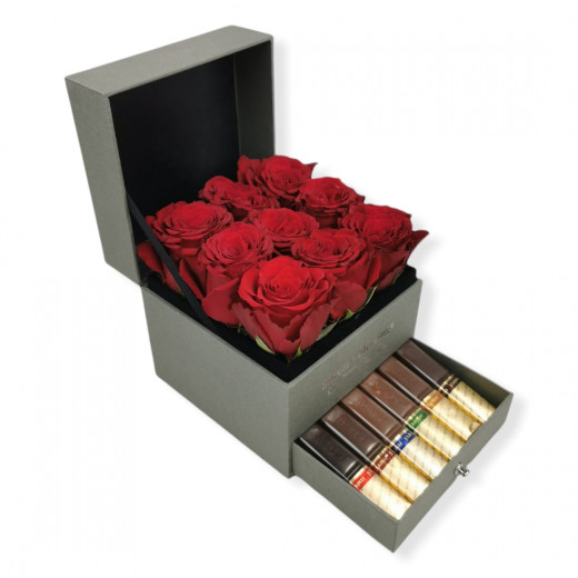 Roses Box with Chocolate Drawer